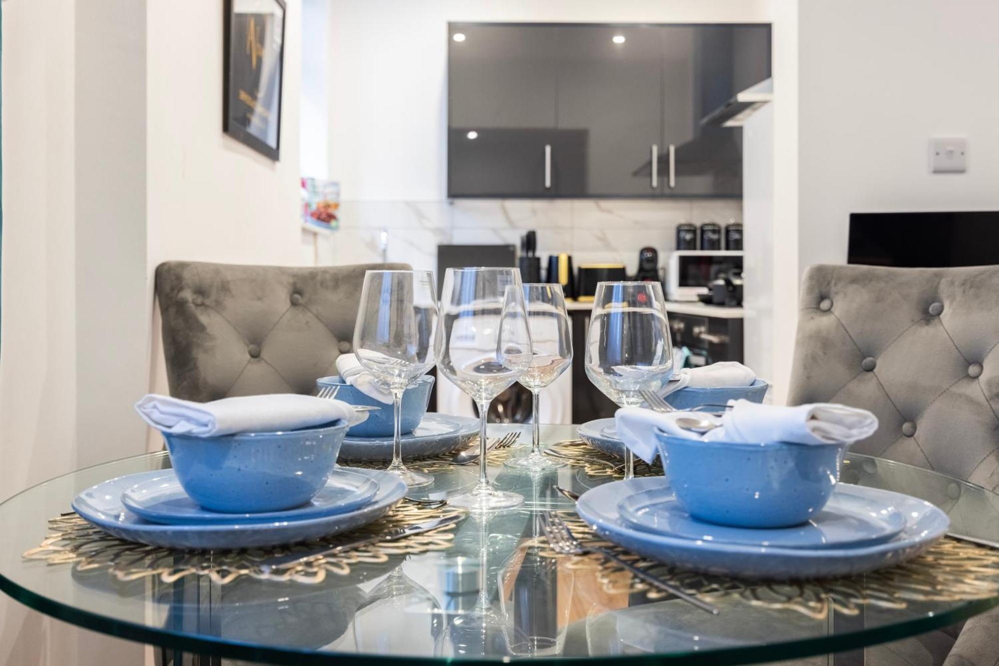 Block Of Apartments In Croydon ,Long Stays , Weekly & Monthly Offers , Contractors , Relocations , Leisure & Family Stays Ngoại thất bức ảnh